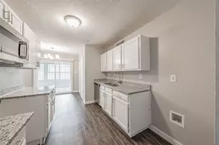 6925 Sandstone Ct, Fort Worth, TX 76120 - Photo 16