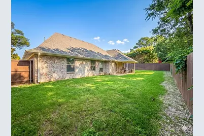 920 Carousel Drive, Bedford, TX 76021 - Photo 24