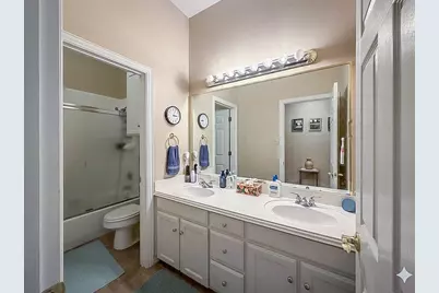 920 Carousel Drive, Bedford, TX 76021 - Photo 20