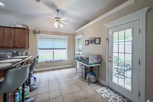 920 Carousel Dr, Bedford, TX 76021 - Photo 12