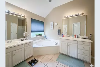 920 Carousel Drive, Bedford, TX 76021 - Photo 16