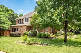 4705 Largo Dr, Flower Mound, TX 75028 - Photo 2