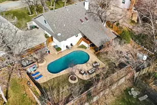 2703 Chinquapin Oak Ln, Arlington, TX 76012 - Photo 18