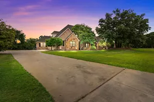 7348 Brady Oaks Dr, Fort Worth, TX 76135 - Photo 1