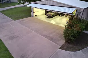 6405 Secretariat Ct, Granbury, TX 76049 - Photo 26