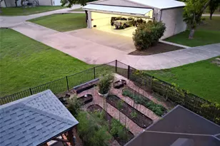 6405 Secretariat Ct, Granbury, TX 76049 - Photo 24