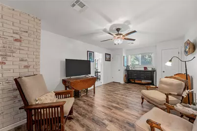 4325 Green Point Drive, Waco, TX 76710 - Photo 8