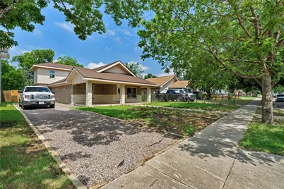2916 Travis Avenue, Fort Worth, TX 76110 - Photo 2