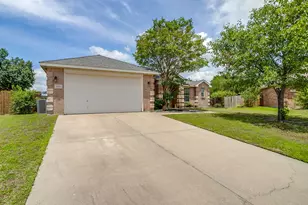 1164 Snowbird Ct, Benbrook, TX 76126 - Photo 4
