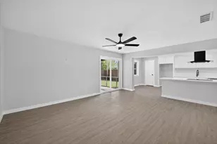 901 Huntington Dr, Lewisville, TX 75067 - Photo 10