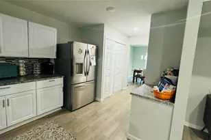 1517 W Spring Creek Pkwy, Plano, TX 75023 - Photo 10