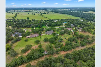 290 Bolton Circle, West, TX 76691 - Photo 32