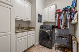 290 Bolton Cir, West, TX 76691 - Photo 10