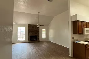 1045 Mitchell Ln, Burleson, TX 76028 - Photo 6