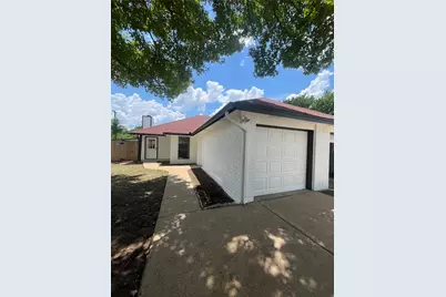 1045 Mitchell Lane #1045, Burleson, TX 76028 - Photo 2