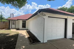1045 Mitchell Ln, Burleson, TX 76028 - Photo 2