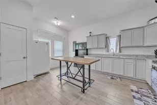 403 13th St, Mineral Wells, TX 76067 - Photo 6