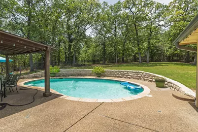 111 Florine Court, Hudson Oaks, TX 76087 - Photo 36