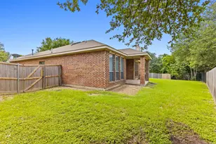 7313 Chapel Mesa Ct, Dallas, TX 75249 - Photo 4