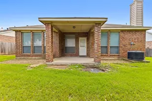 7313 Chapel Mesa Ct, Dallas, TX 75249 - Photo 6