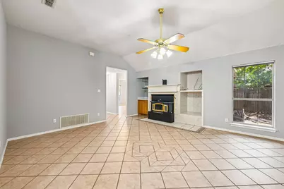 1036 Spring Hill Drive, Saginaw, TX 76179 - Photo 6