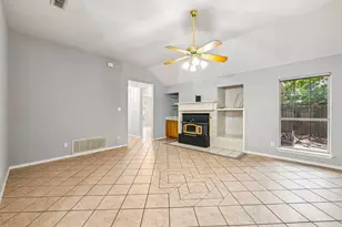 1036 Springhill Dr, Saginaw, TX 76179 - Photo 6