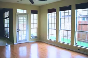 1331 Overlook Dr, Lewisville, TX 75067 - Photo 2