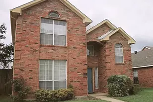 1331 Overlook Dr, Lewisville, TX 75067 - Photo 1