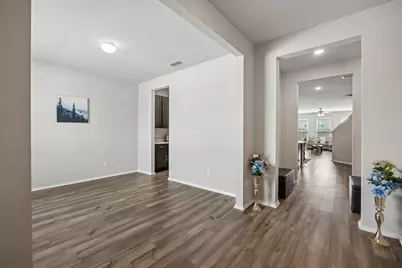 8000 Gangway Drive, Fort Worth, TX 76179 - Photo 2