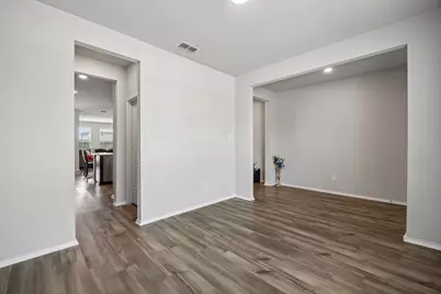 8000 Gangway Drive, Fort Worth, TX 76179 - Photo 4