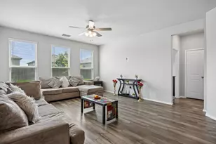 8000 Gangway Dr, Fort Worth, TX 76179 - Photo 4