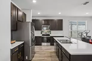 8000 Gangway Dr, Fort Worth, TX 76179 - Photo 10