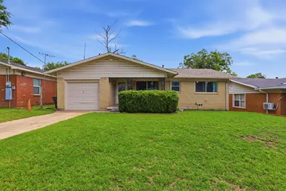 4304 Hodgkins Road, Lake Worth, TX 76135 - Photo 4