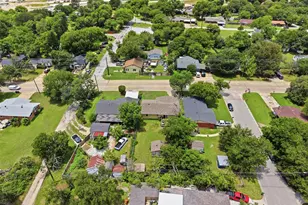 4304 Hodgkins Rd, Lake Worth, TX 76135 - Photo 32