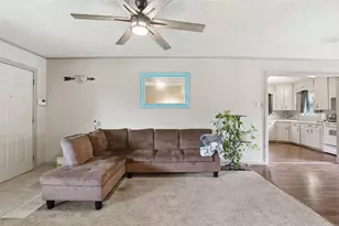 4304 Hodgkins Rd, Lake Worth, TX 76135 - Photo 10