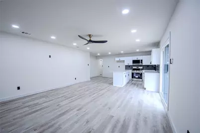 1101 Fouts Drive, Irving, TX 75061 - Photo 10