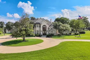 6050 Oak Hollow Dr, Burleson, TX 76028 - Photo 2