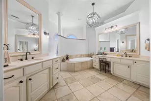 6050 Oak Hollow Dr, Burleson, TX 76028 - Photo 20