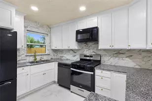 1513 Park Pl, Irving, TX 75061 - Photo 6