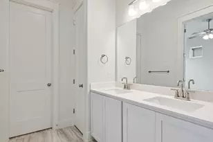 905 Meadowcrest Dr, Plano, TX 75075 - Photo 10