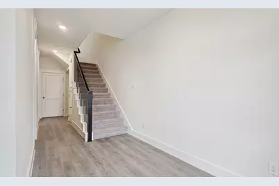 901 Meadowcrest Drive, Plano, TX 75075 - Photo 10