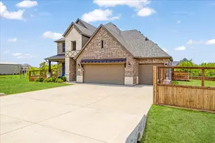 1035 Hickory Ln, Howe, TX 75459 - Photo 2
