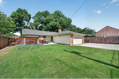 1132 N Cottonwood Drive, Richardson, TX 75080 - Photo 2