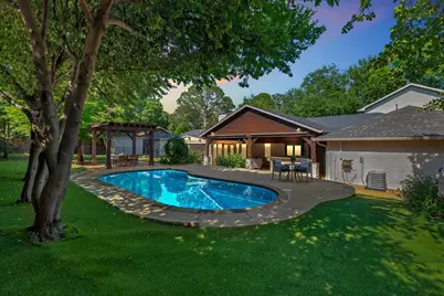 1943 Camelot Drive, Grapevine, TX 76051 - Photo 2