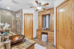 1943 Camelot Dr, Grapevine, TX 76051 - Photo 14