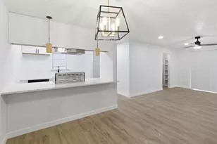8110 Skillman St, Dallas, TX 75231 - Photo 10
