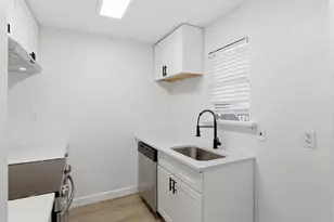 8110 Skillman St, Dallas, TX 75231 - Photo 4