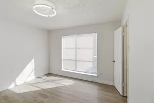8110 Skillman St, Dallas, TX 75231 - Photo 26