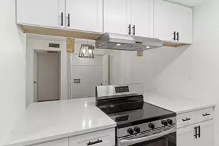8110 Skillman St, Dallas, TX 75231 - Photo 4