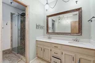 711 Tanglewood Ln, Arlington, TX 76012 - Photo 20
